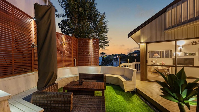 2/112 Sunrise Avenue, Mairangi Bay, Auckland - Carousel 1