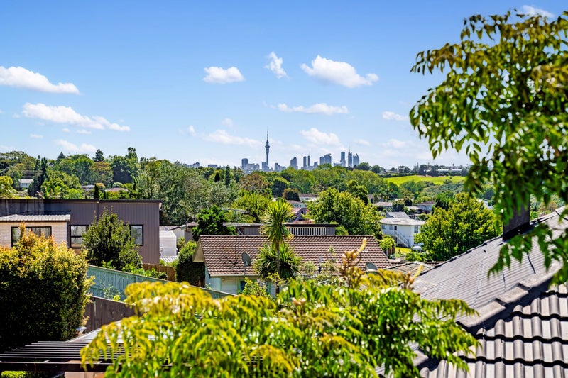 49 Hawkins Street, Meadowbank, Auckland - Carousel 2