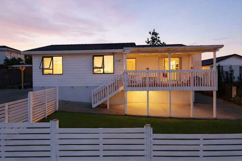 1/15 Borich Road, Sunnyvale, Auckland - Carousel 1