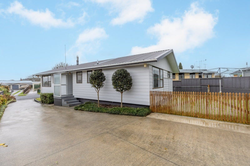 69 Young Access, Silverdale - Carousel 1