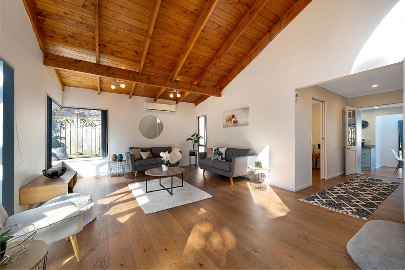 1/6 GLUCINA Avenue, West Harbour, Auckland - Carousel 2