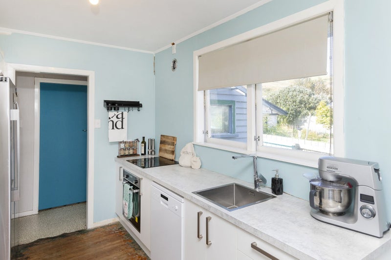 1 Einstein Street, Outer Kaiti, Gisborne - Carousel 1