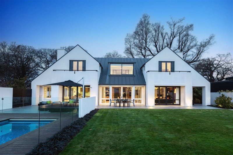 3 Helmores Lane, Merivale, Christchurch - Carousel 1