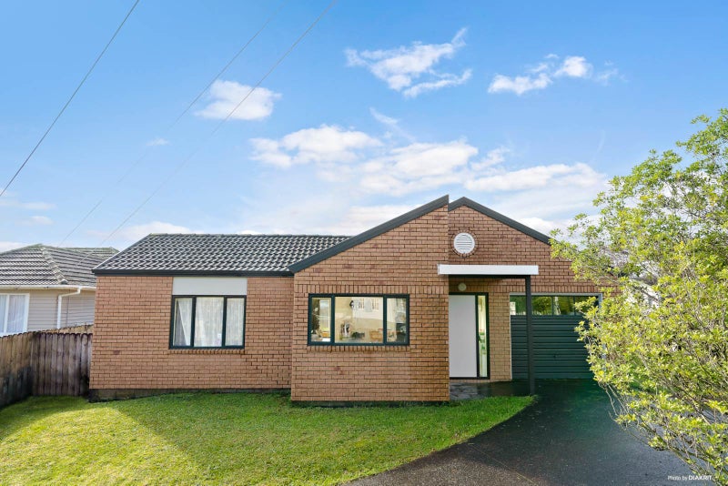 24 Awaroa Road, Sunnyvale, Auckland - Carousel 2