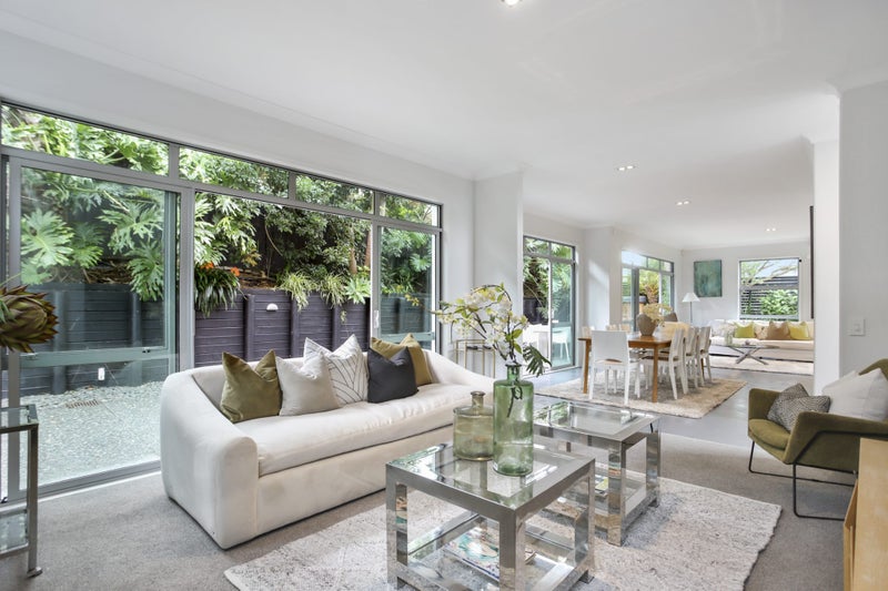 48 Mount Taylor Drive, Glendowie, Auckland - Carousel 2