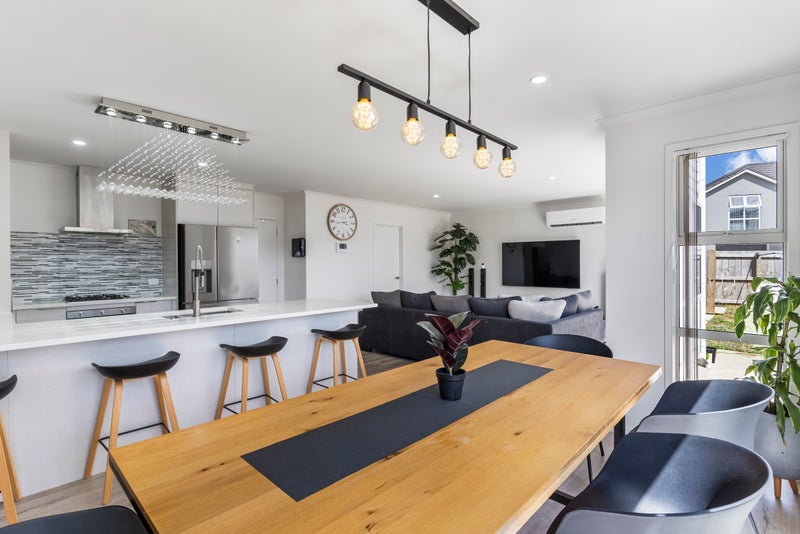 8 Fuselage Lane, Takanini, Auckland - Carousel 1