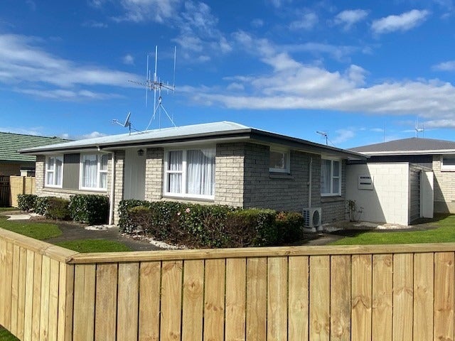 34 Hynds Road, Gate Pa, Tauranga - Carousel 1
