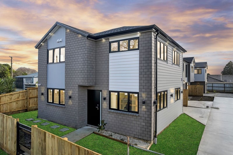 8 Hardie Street, Mangere East, Auckland - Carousel 1