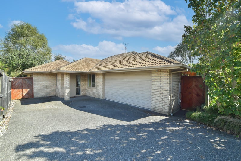 10 Eagle Street, Welcome Bay, Tauranga - Carousel 1