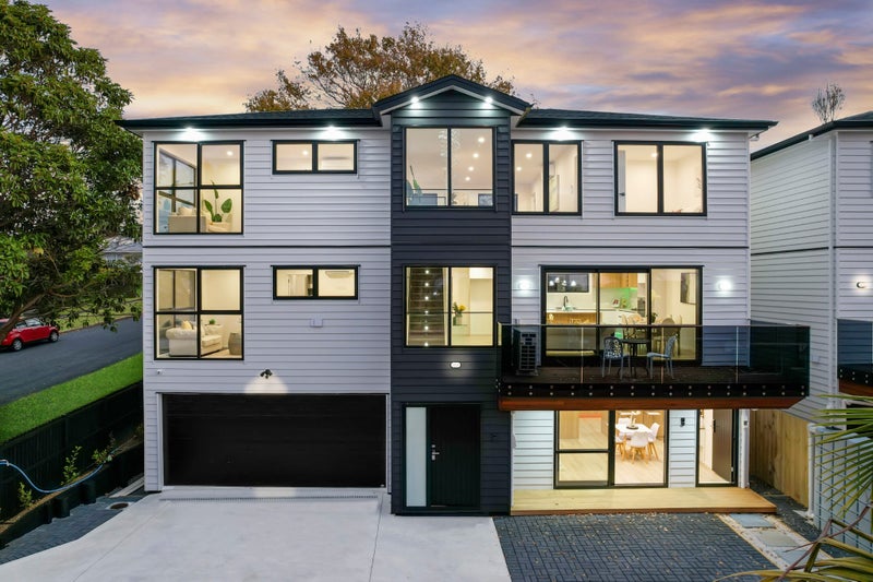 16A Brandon Road, Glen Eden, Auckland - Carousel 1