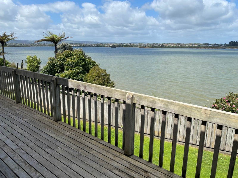 6 Gigi Place, Conifer Grove, Takanini - Carousel 22