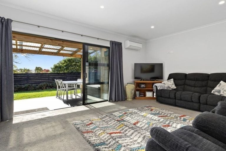 19B Richan Street, Glenview, Hamilton - Carousel 2