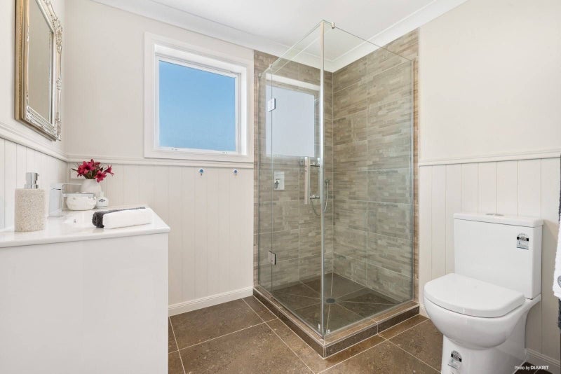 68 Penguin Drive, Murrays Bay, Auckland - Carousel 11