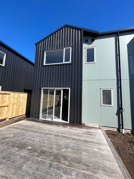 92 Jacks Landing Drive, Hamilton Lake, Hamilton - Carousel 11