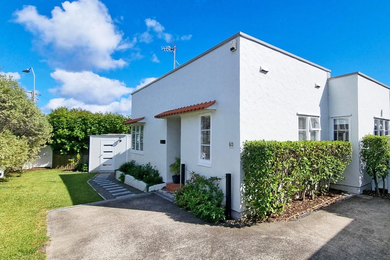 60 Old Lake Road, Narrow Neck, Auckland - Carousel 1