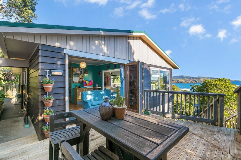 3A Roys Road, Plimmerton, Porirua - Carousel 2