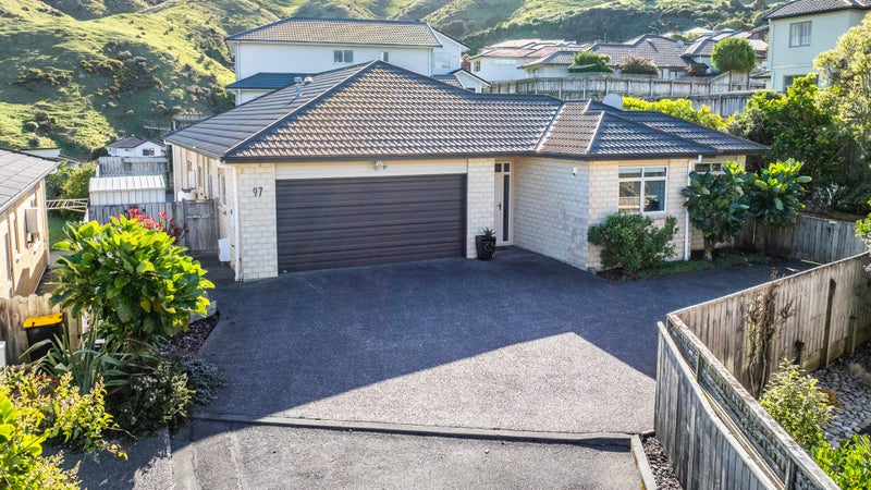 97 Amesbury Drive, Churton Park, Wellington - Carousel 1
