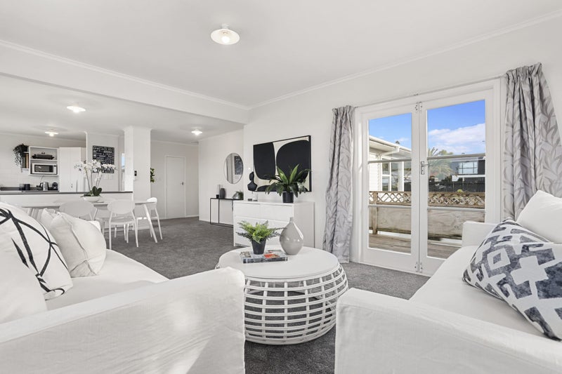 217 Glengarry Road, Glen Eden, Auckland - Carousel 2