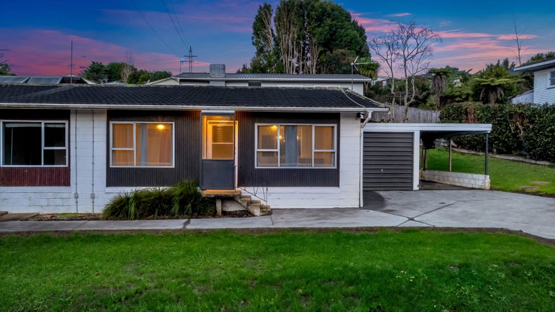 1/17 Emirau Place, Glenfield, Auckland - Carousel 1