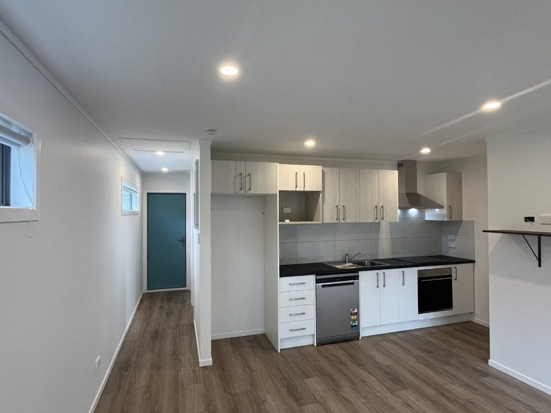 12 Denbigh Place, Awapuni, Palmerston North - Carousel 2