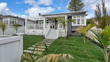 35 William Denny Avenue, Westmere, Auckland - Carousel 1