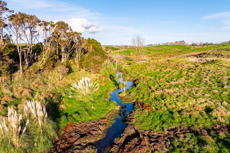 197 Ford Road, WHAKAPIRAU - Carousel 2