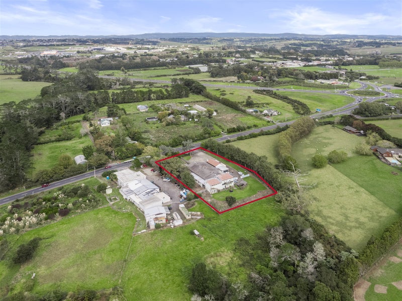12 Brigham Creek Road, Whenuapai, Auckland - Carousel 1