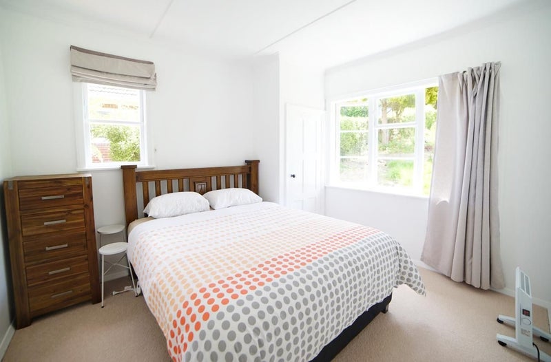 45 Prospect Bank, Wakari, Dunedin - Carousel 1