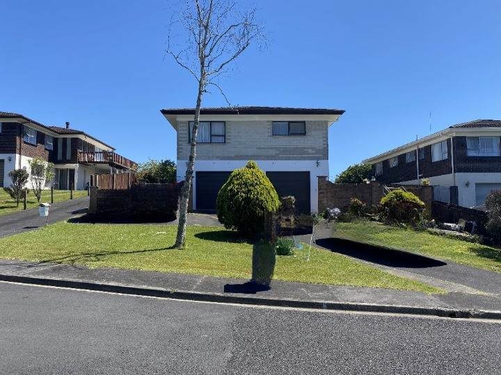 11 Darlington Place, Glendene, Auckland - Carousel 2