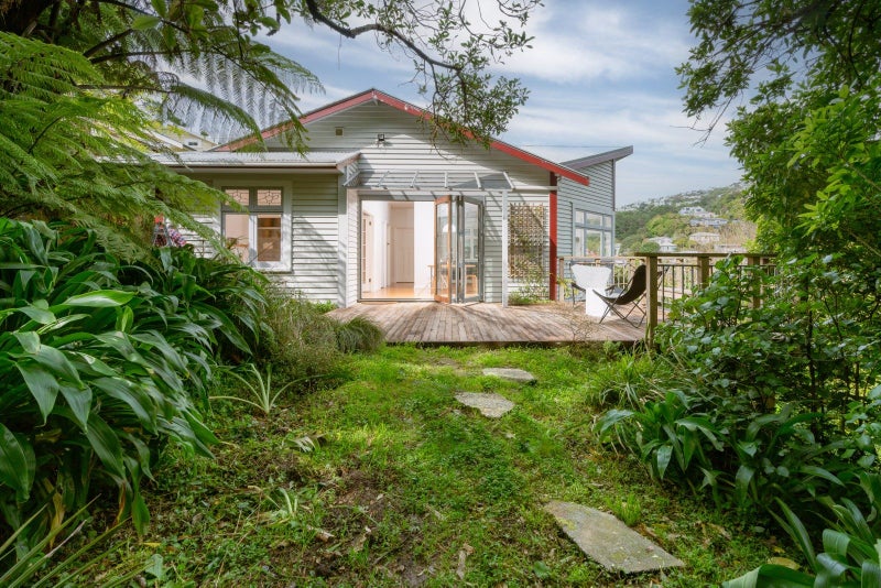 16 Saint John Street, Aro Valley, Wellington - Carousel 1