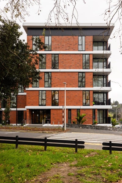 406/2 Grahame Breed Drive, Three Kings, Auckland - Carousel 32