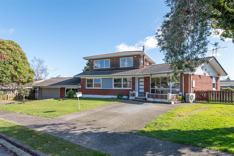 3 Walnut Place, Owhata, Rotorua - Carousel 1