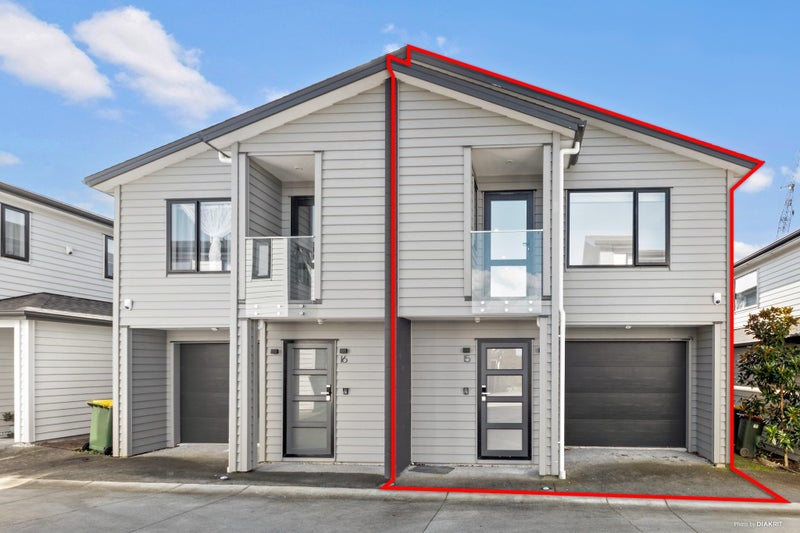 15 Korowha Place, New Lynn, Auckland - Carousel 1