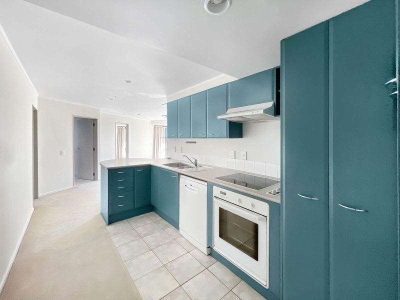 8A/6 Whitaker Place, Grafton, Auckland - Carousel 2