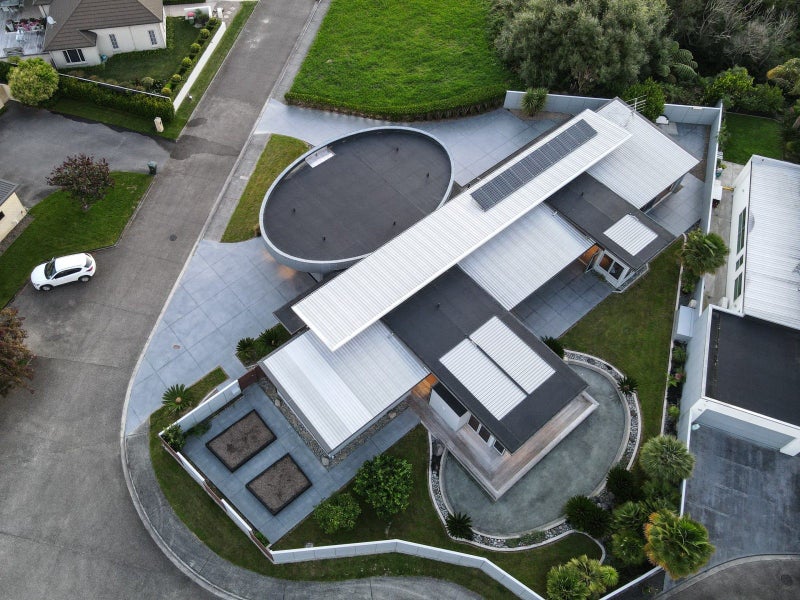 3 Peninsula Point, Huntington, Hamilton - Carousel 1