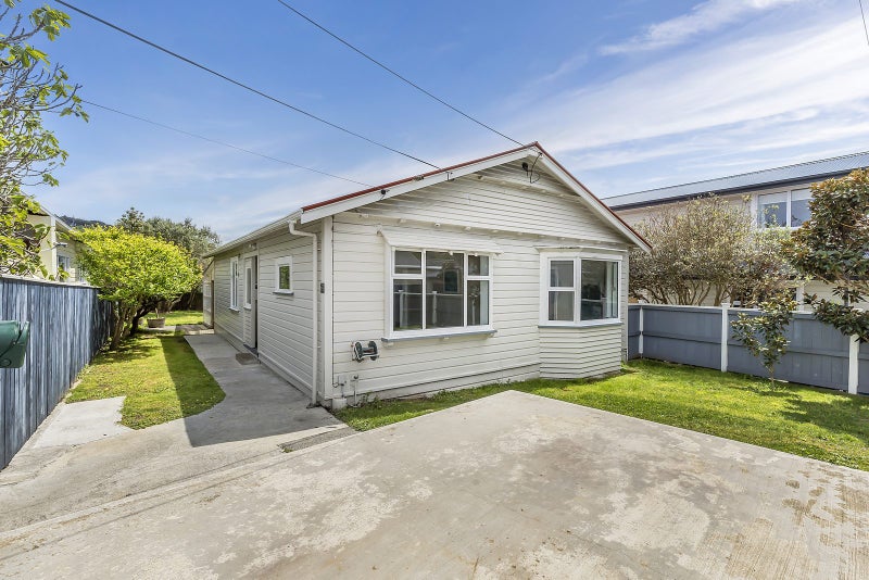 6 Mamari Street, Rongotai, Wellington - Carousel 1