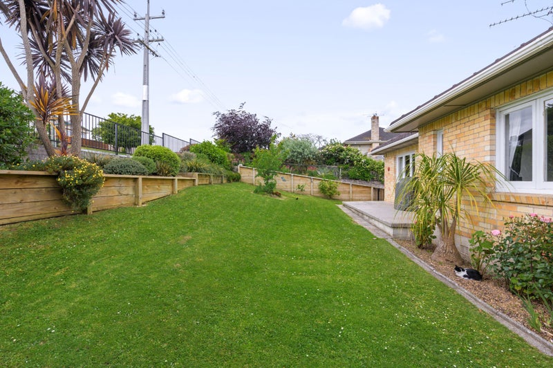 17 Rata Street, Maeroa, Hamilton - Carousel 2