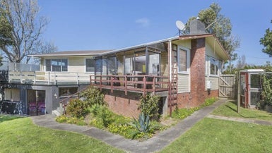 36 Trelawn Place, Cockle Bay, Auckland - Carousel 1