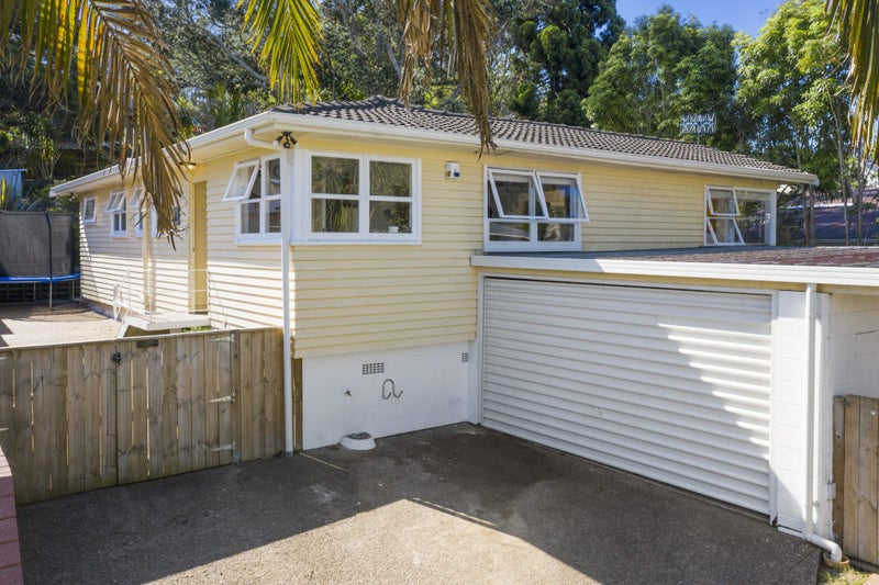 30 Arosa Place, Forrest Hill, Auckland - Carousel 1