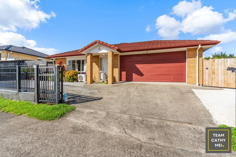92 Glenveagh Park Drive, Weymouth, Auckland - Carousel 1