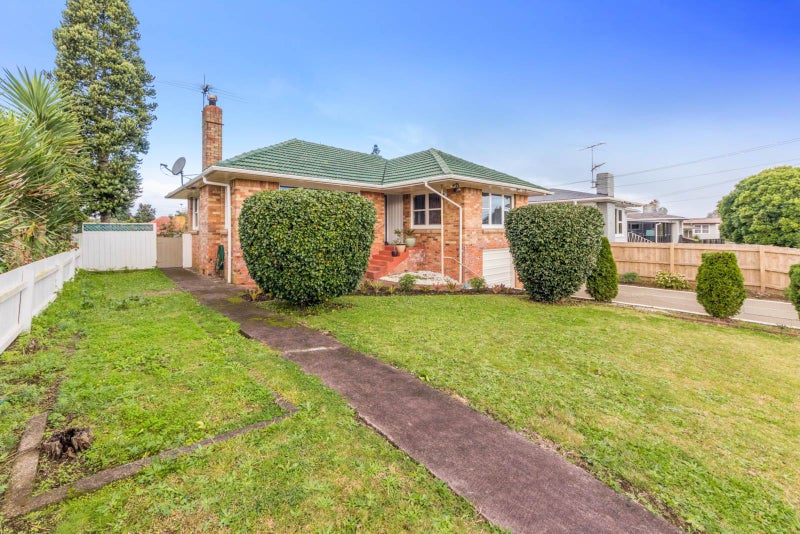 14 Greenmeadows Avenue, Manurewa East, Auckland - Carousel 1