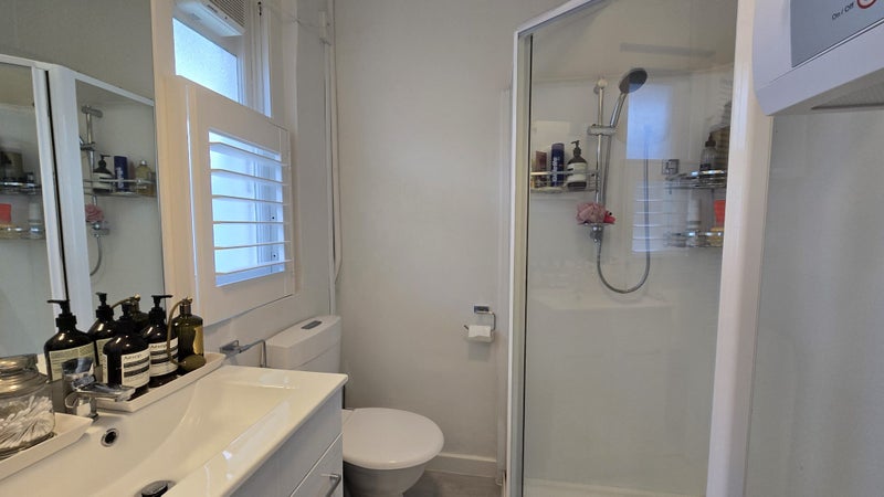 2/179 Jervois Road, Herne Bay, Auckland - Carousel 2