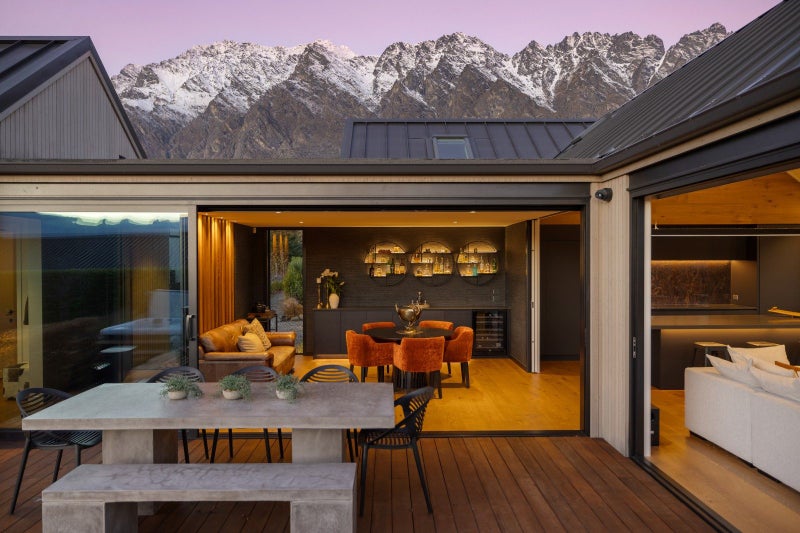8 Arran Lane, Jacks Point, Queenstown - Carousel 1