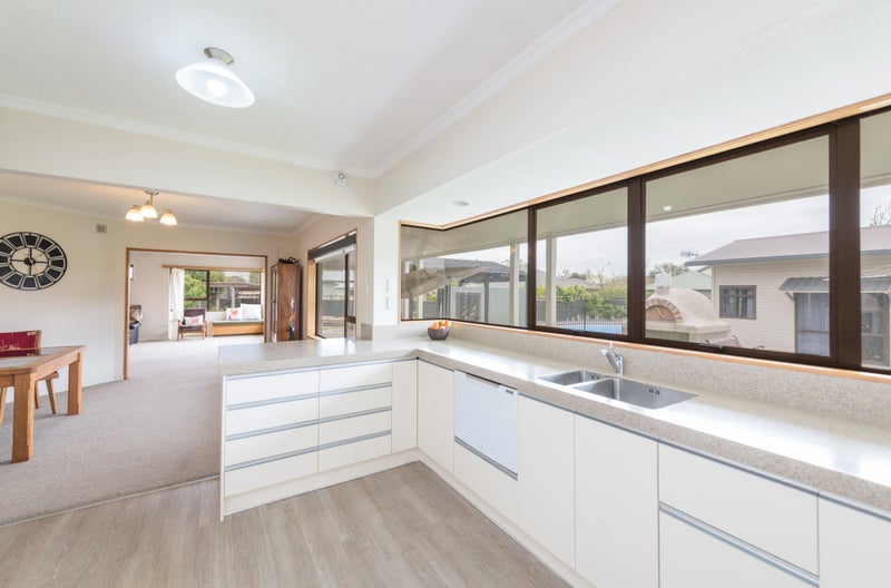 12 Centennial Road, Tahunanui, Nelson - Carousel 2