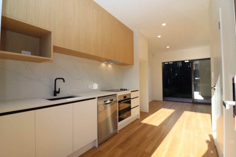 16 Rana Road, Flat Bush, Auckland - Carousel 2