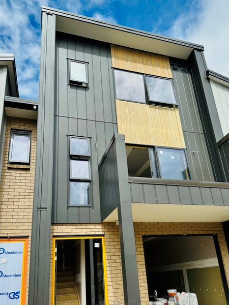 3 Milenio Crescent, Windsor Park, Auckland - Carousel 2