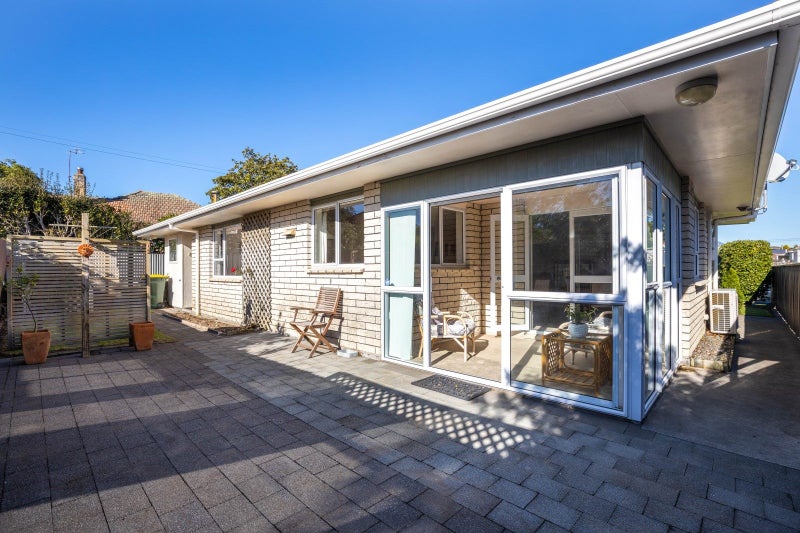 1 Wrantage Street, Westown, New Plymouth - Carousel 1