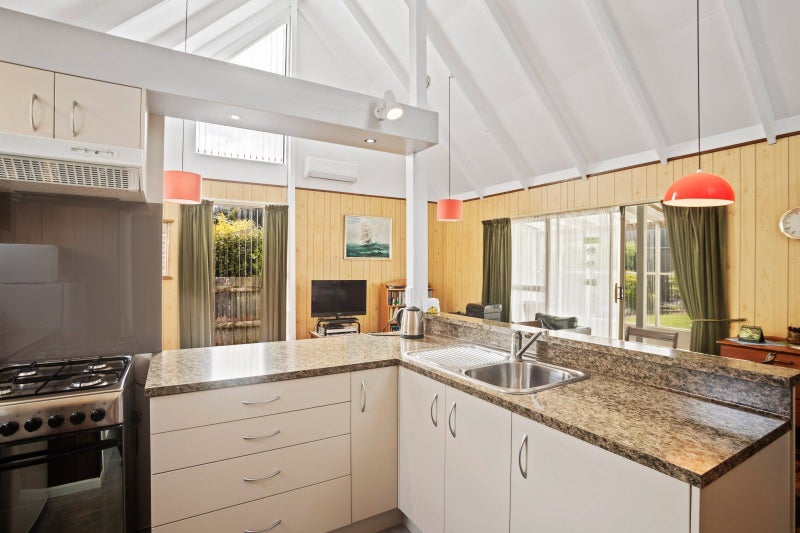 3/32 Cowling Road, Hurdon, New Plymouth - Carousel 2