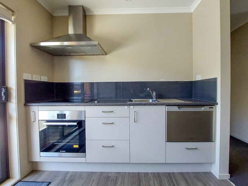 1/50 Lorne Street, Melville, Hamilton - Carousel 2