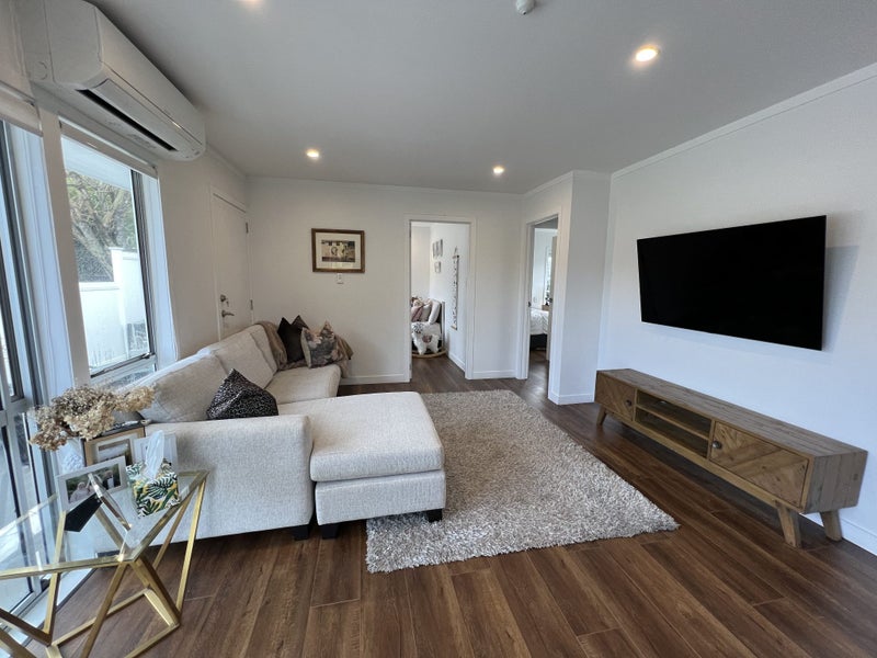 2/6 Baden Powell Place, Remuera, Auckland - Carousel 2